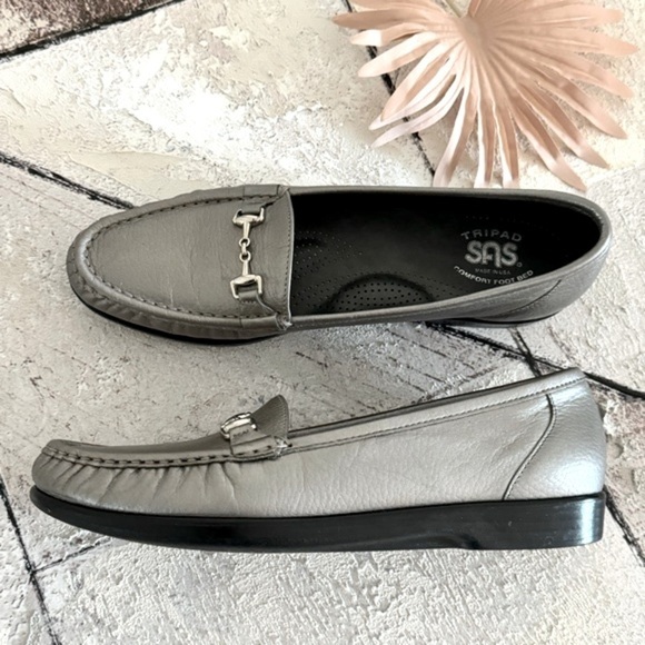 SAS Tripad Comfort Metro Womens Gray Leather Loafers Horse Bit Sz 9.5 S Narrow - Picture 2 of 14